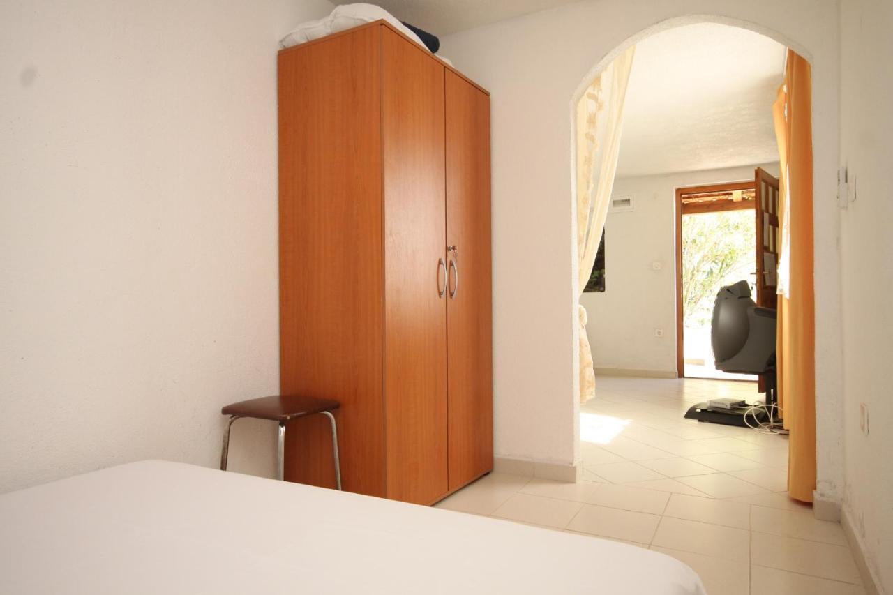 Apartments With A Parking Space Rukavac, Vis - 2444 Exterior foto