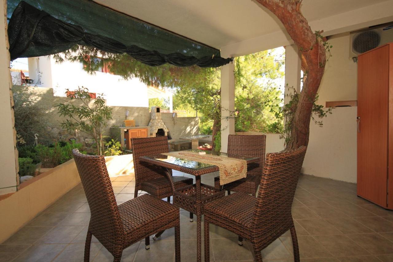 Apartments With A Parking Space Rukavac, Vis - 2444 Exterior foto