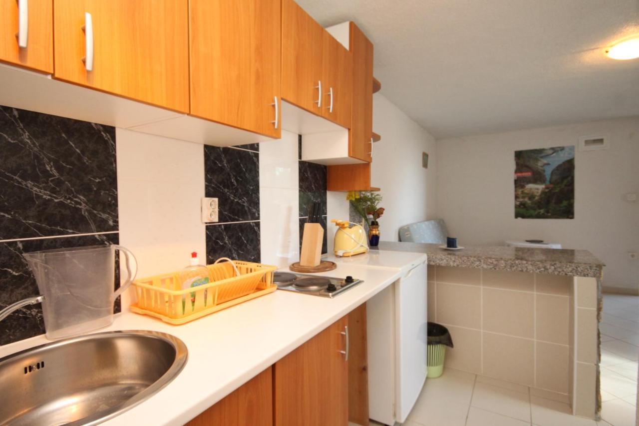 Apartments With A Parking Space Rukavac, Vis - 2444 Rukavac  Exterior foto