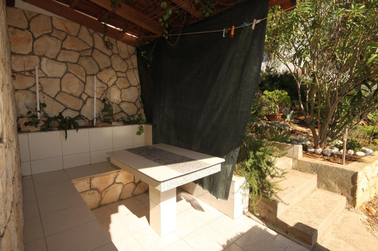 Apartments With A Parking Space Rukavac, Vis - 2444 Exterior foto